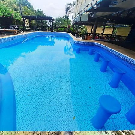 Guava Grove Resort & Villas Sandy Bay Exterior foto