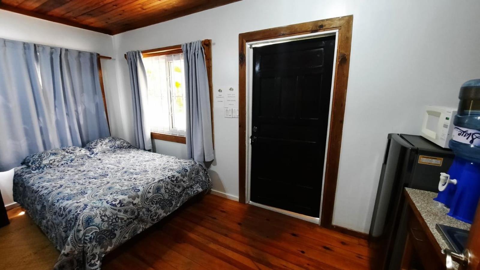 Guava Grove Resort & Villas Sandy Bay Quarto foto