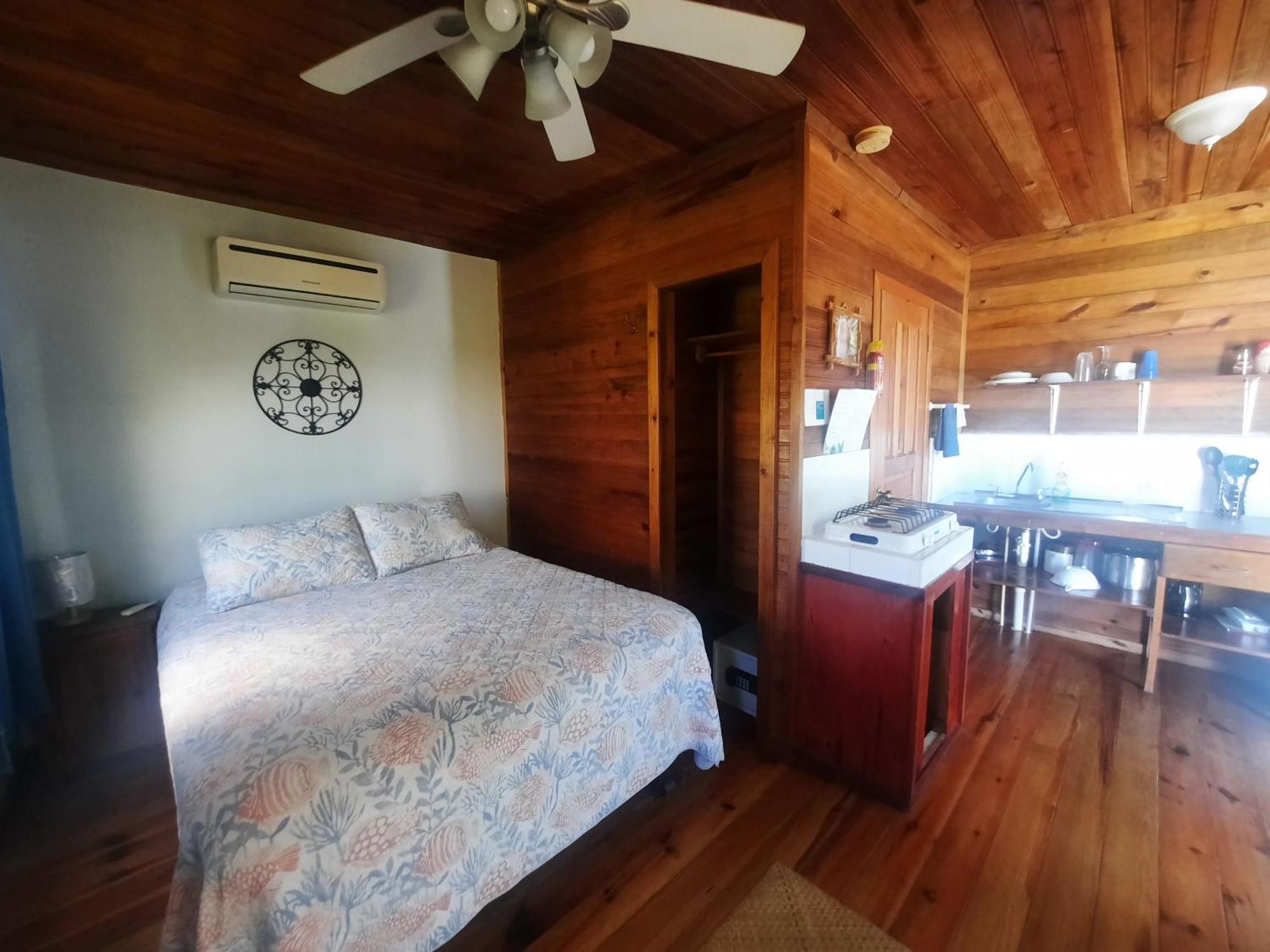 Guava Grove Resort & Villas Sandy Bay Exterior foto